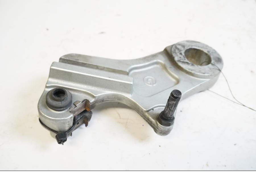 Baksidan på Bromsoksfäste från en KTM 990 SM -2009 motorcykel.