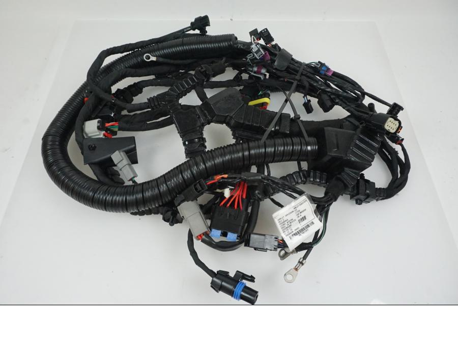 Vänster sida på Kabelstam från en H-D Dyna Fat Bob FXDF -2016 motorcykel.