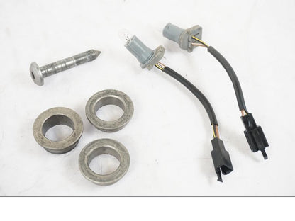 Vänster sida på Skruv / Mutter etc från en Kawasaki ZX-6R -2011 motorcykel.