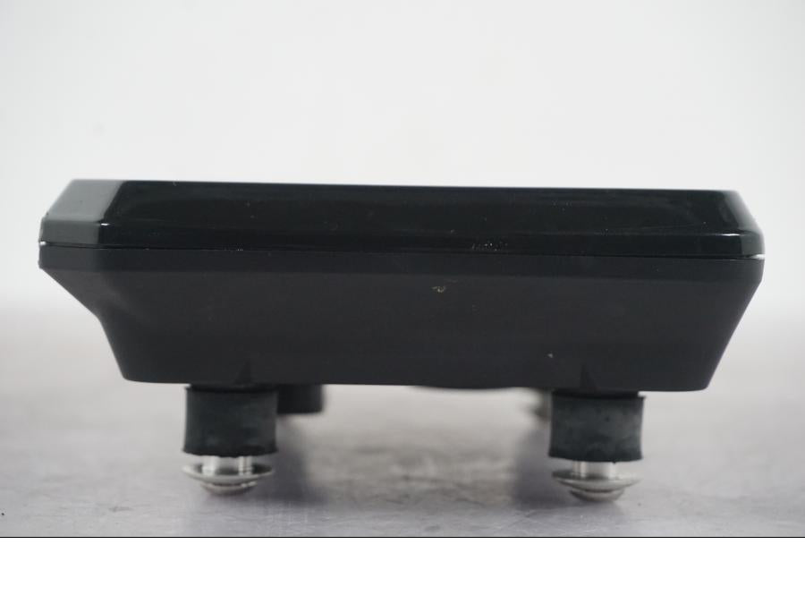 Snett uppifrån på Instrumentpanel från en KTM 1290 Super Duke R -2022 motorcykel.