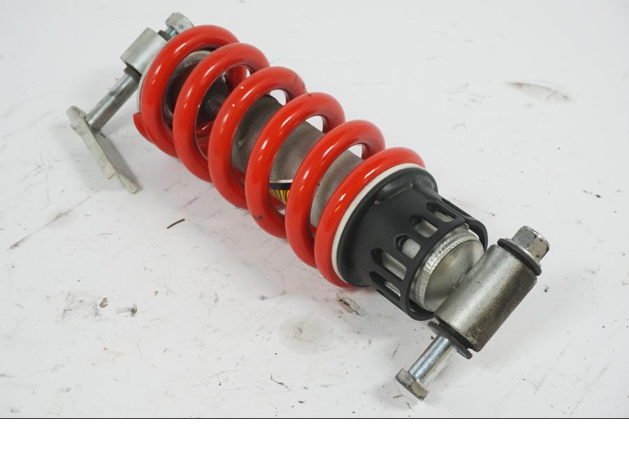 Snett uppifrån på Stötdämpare från en Yamaha XJ 6 -2011 motorcykel.