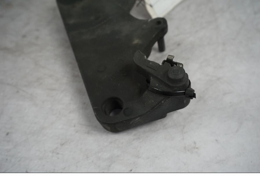 Baksidan på Bromsoksfäste från en Honda CTX 1300 -2014 motorcykel.