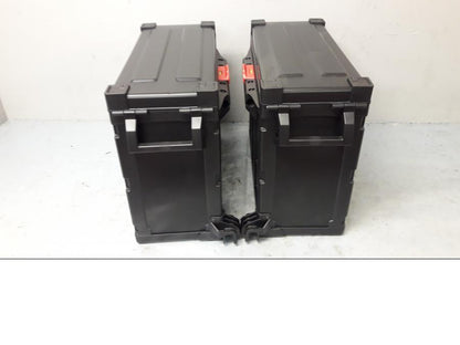 Vänster sida på Sidoväska från en Yamaha Diverse -2010 motorcykel.