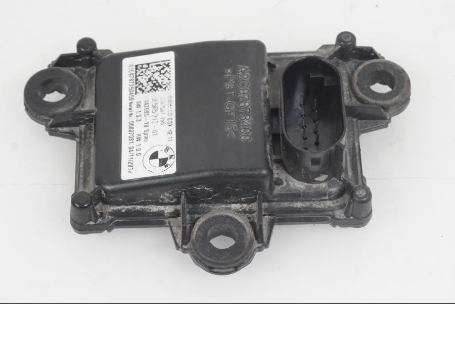 Baksidan på Styrbox från en BMW R Ninet -2017 motorcykel.