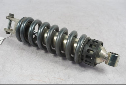 Snett nerifrån på Stötdämpare från en Suzuki GSF 1250 -2010 motorcykel.