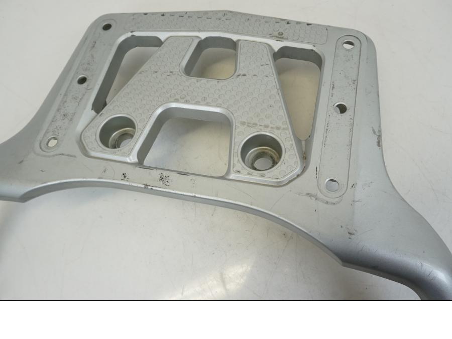 Vänster sida på Passagerarhandtag från en Honda XL 1000 V -1999 motorcykel.