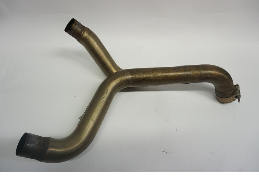 Baksidan på Mellanrör från en Triumph Speed Triple -2017 motorcykel.