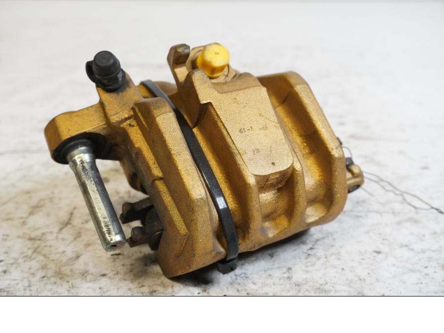 Baksidan på Bromsok från en Triumph Street Triple -2009 motorcykel.