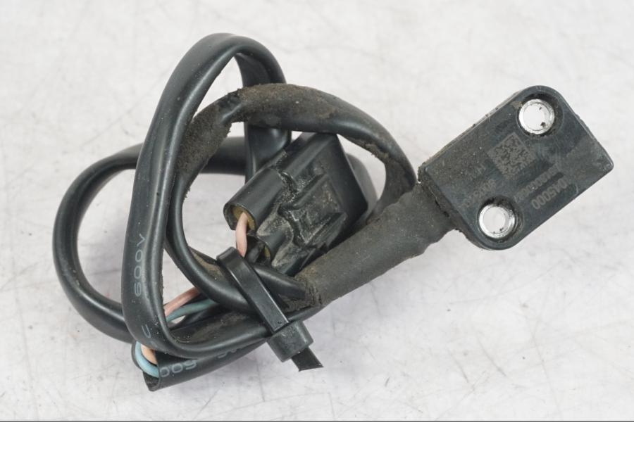 Snett uppifrån på Sidostödsbrytare från en KTM 1290 Super Adventure R -2018 motorcykel.