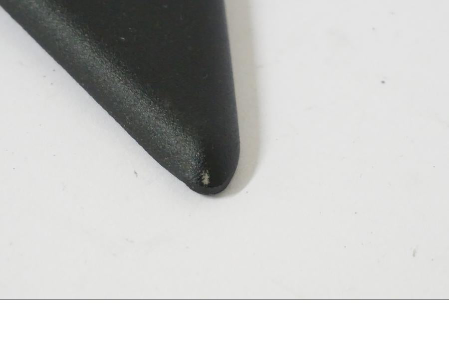 Vänster sida på Fotpinnehälskydd från en Buell 1125 CR -2009 motorcykel.