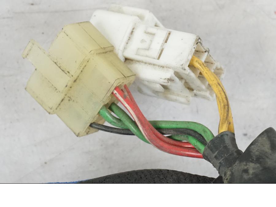 Extrabild3 på Likriktare från en Honda CBR 1100 XX -1999 motorcykel.