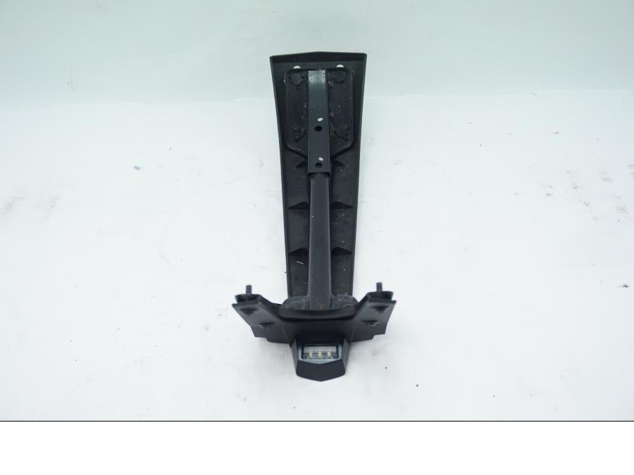 Vänster sida på Skylthållare från en KTM RC 390 -2019 motorcykel.