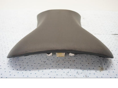 Höger sida på Sadel från en Kawasaki ZX-6R -2000 motorcykel.