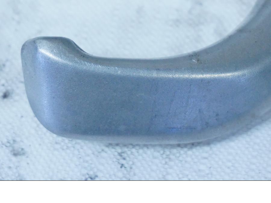 Höger sida på Passagerarhandtag från en Honda VFR 750 -1992 motorcykel.