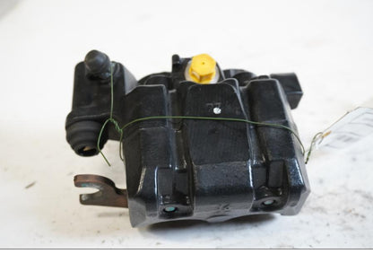 Baksidan på Bromsok från en Kawasaki Ninja 300 -2014 motorcykel.