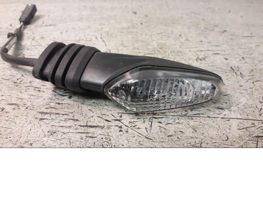 Framsidan på Blinkers från en Ducati Multistrada 1260 -2019 motorcykel.