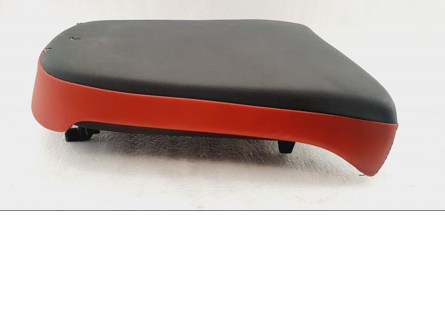 Framsidan på Sadel från en BMW R 1200 GS -2006 motorcykel.