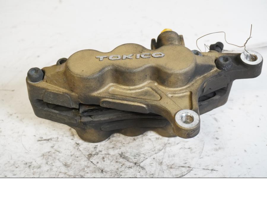 Baksidan på Bromsok från en Kawasaki ZR-X 1200 S -2001 motorcykel.