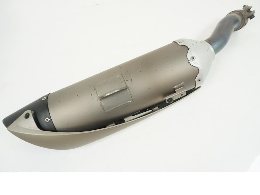 Framsidan på Ljuddämpare från en Yamaha YZF 1000 R1 -2006 motorcykel.