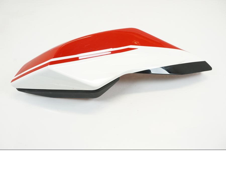 Vänster sida på Sidopanel från en Ducati Hypermotard -2020 motorcykel.