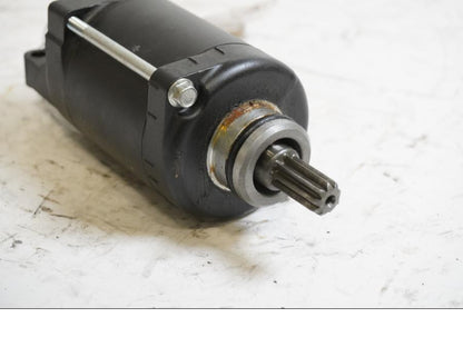 Baksidan på Startmotor från en Yamaha MT-07 Tracer -2016 motorcykel.