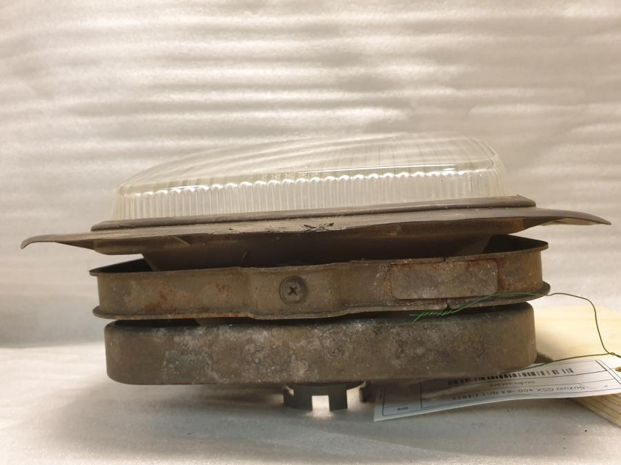 Höger sida på Strålkastare från en Suzuki GSX 400 -1983 motorcykel.