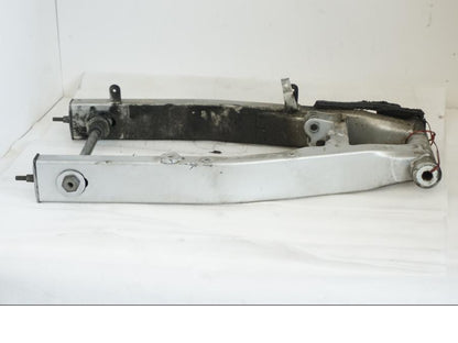 Framsidan på Sving från en Yamaha TDM 850 -1998 motorcykel.