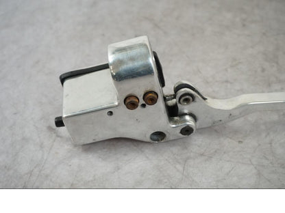 Snett uppifrån på Bromshuvudcylinder från en Kawasaki VN 1500 -1996 motorcykel.