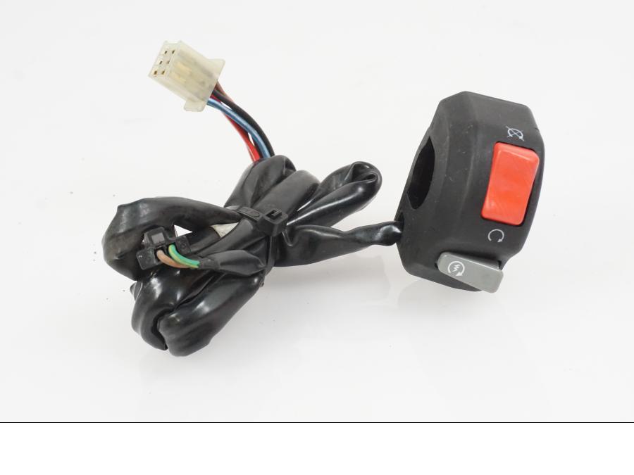 Framsidan på Styrelreglage från en Yamaha TDM 850 -1998 motorcykel.