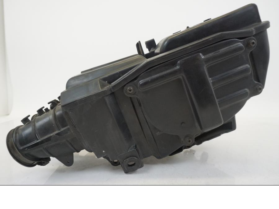 Snett uppifrån på Luftburk från en Honda CB 750 -2002 motorcykel.
