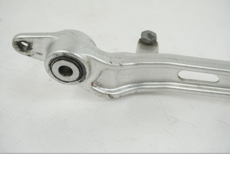 Vänster sida på Bromspedal från en BMW F 650 CS -2002 motorcykel.