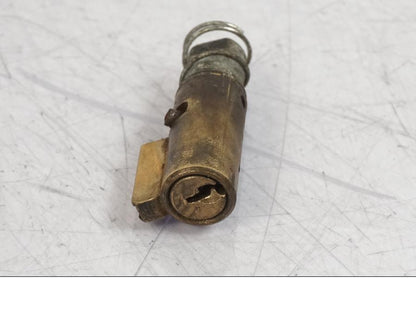 Höger sida på Låssats från en Suzuki VZ 800 -2000 motorcykel.