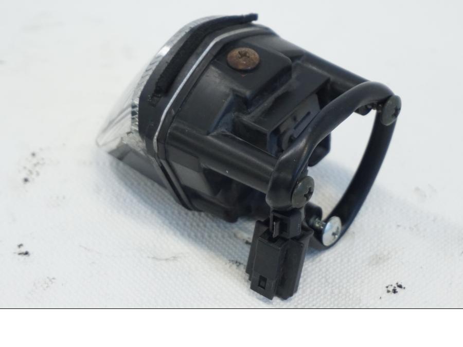 Vänster sida på Positionsljus från en Yamaha YZF R6 -2006 motorcykel.