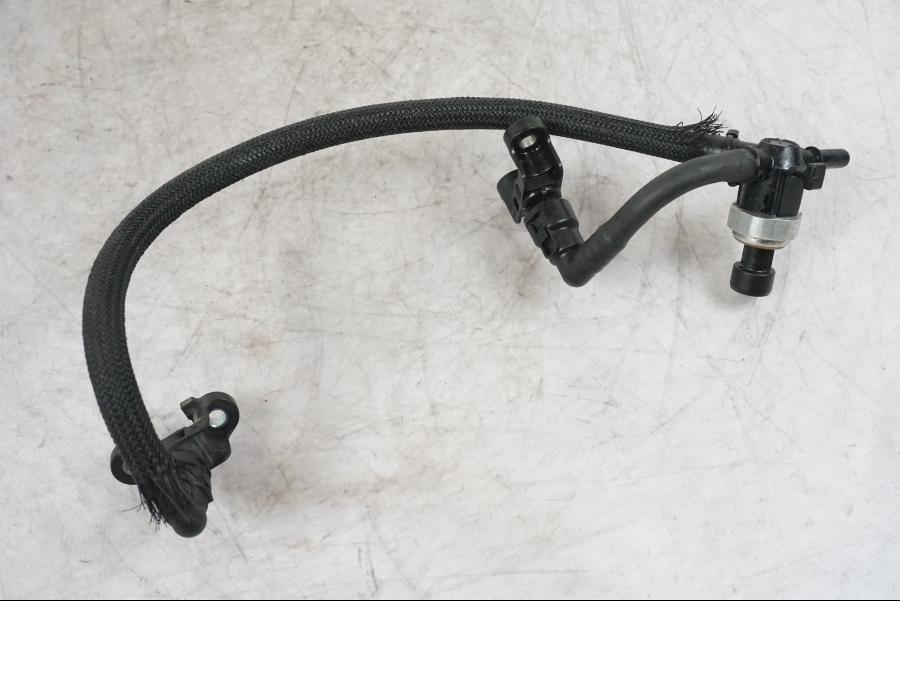 Snett uppifrån på Fuel Rail från en Buell 1125 R -2008 motorcykel.