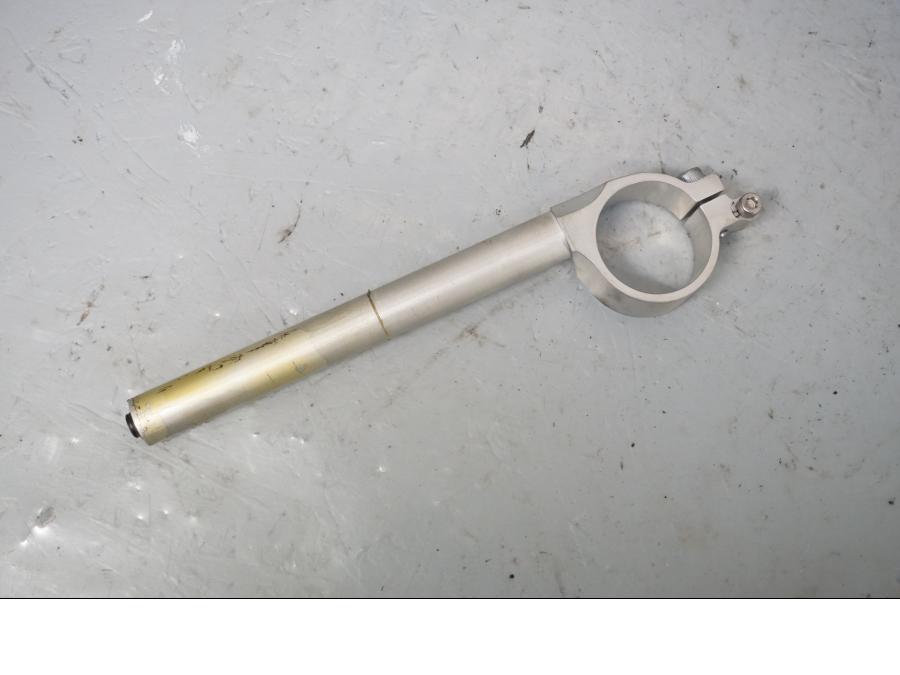 Framsidan på Styre från en Yamaha YZF 1000 R1 -2017 motorcykel.