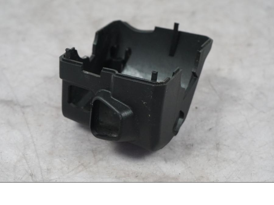 Extrabild4 på Styrelreglage från en Ducati Multistrada V4 -2024 motorcykel.