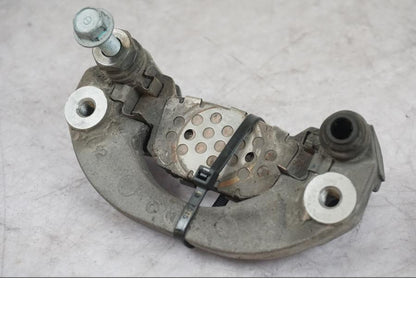 Framsidan på Bromsoksfäste från en Honda SH 300 A -2011 scooter.