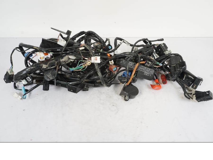 Framsidan på Kabelstam från en Honda VFR 1200 -2010 motorcykel.