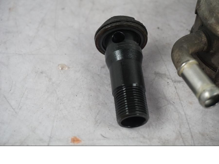 Höger sida på Oljekyl från en Triumph Tiger Explorer -2016 motorcykel.