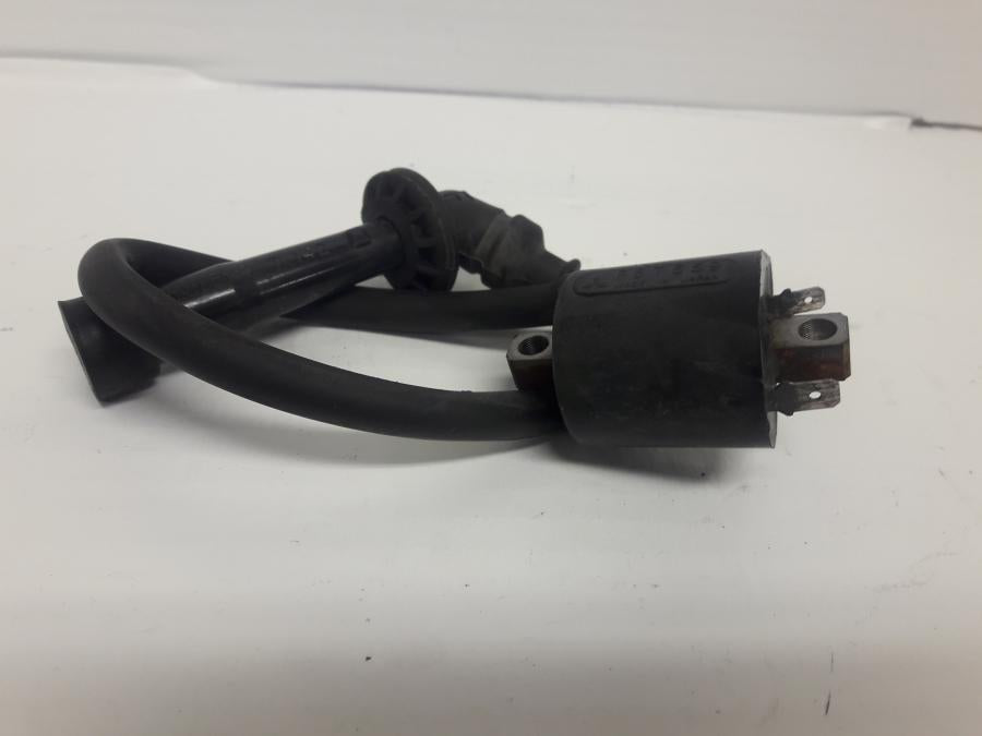 Framsidan på Tändspole från en Suzuki SV 1000 -2004 motorcykel.