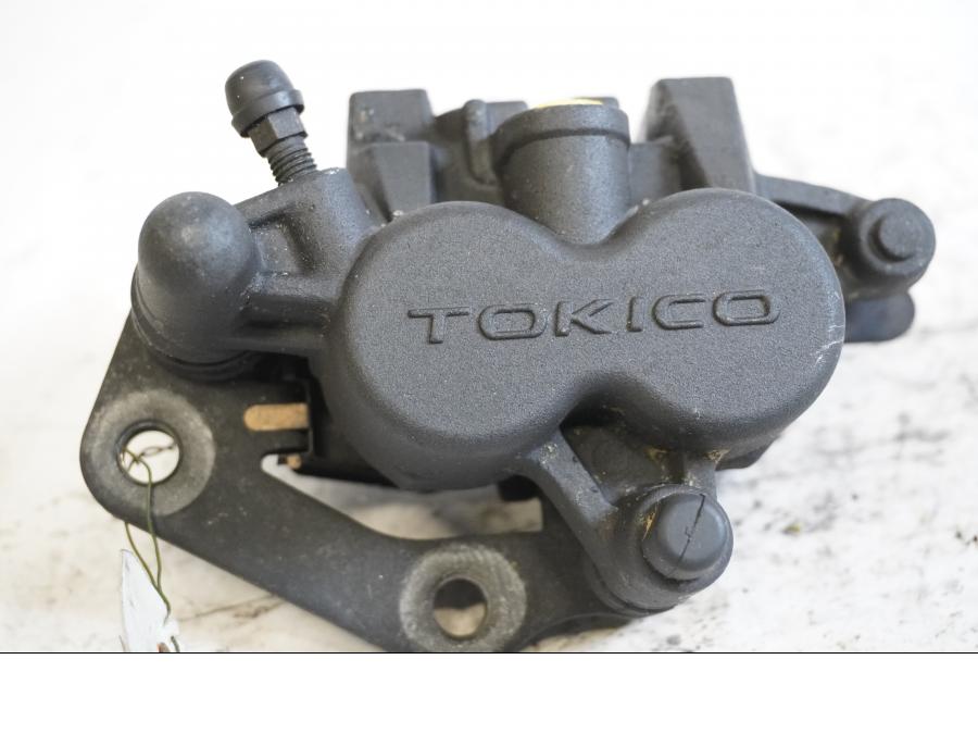 Framsidan på Bromsok från en Suzuki DL 1000 -2003 motorcykel.