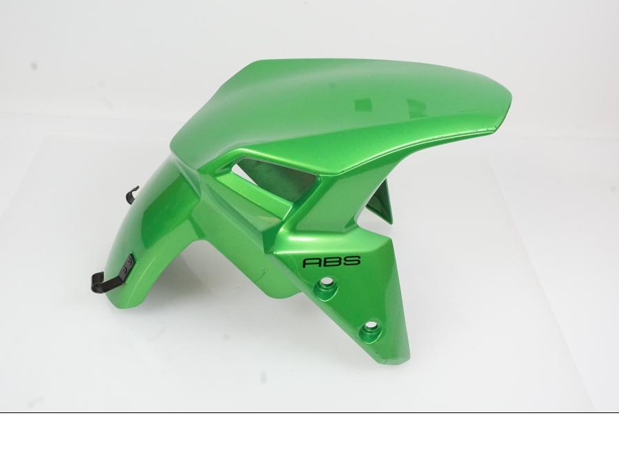 Framsidan på Framskärm från en Kawasaki Z 900 -2017 motorcykel.