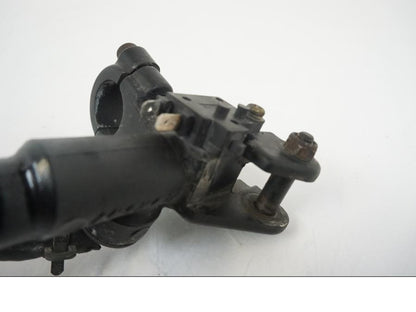 Vänster sida på Bromshuvudcylinder från en Yamaha YZF 1000 R1 -2002 motorcykel.