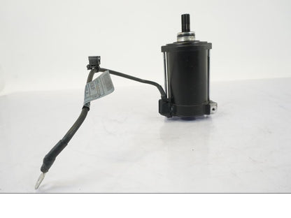 Snett uppifrån på Startmotor från en BMW R 1250 GS -2019 motorcykel.