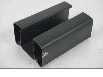 Framsidan på Plast från en H-D Softail FXCW Rocker -2008 motorcykel.