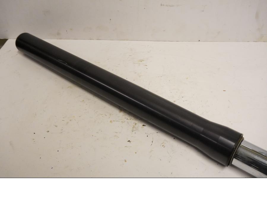 Vänster sida på Gaffelben från en KTM 625 Duke II -2002 motorcykel.