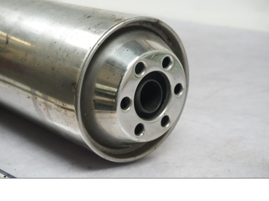 Snett uppifrån på Ljuddämpare från en Honda CBR 1100 XX -2000 motorcykel.