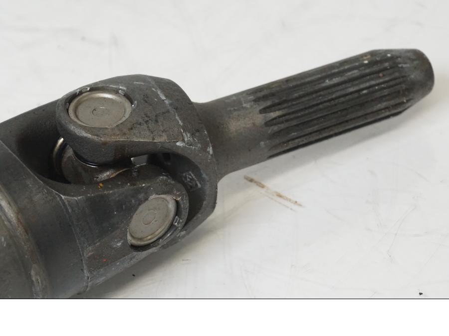 Extrabild2 på Kardanaxel från en BMW K 1200 R -2006 motorcykel.