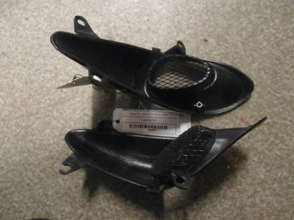 Baksidan på Luftintag från en Suzuki TL 1000 S -1997 motorcykel.