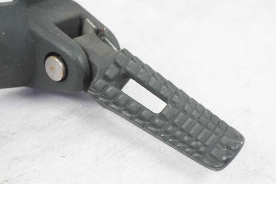 Baksidan på Fotpinne från en Suzuki GSX-R 750 -2007 motorcykel.